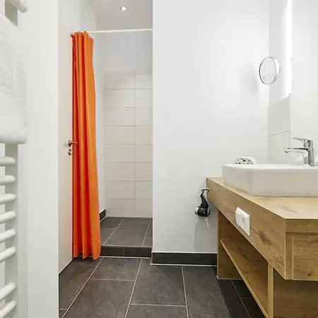 Goll Pforzheim-niefern Hotel 3*