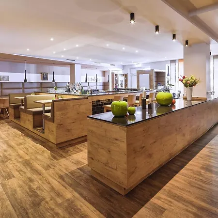 Goll Pforzheim-niefern Hotel 3*